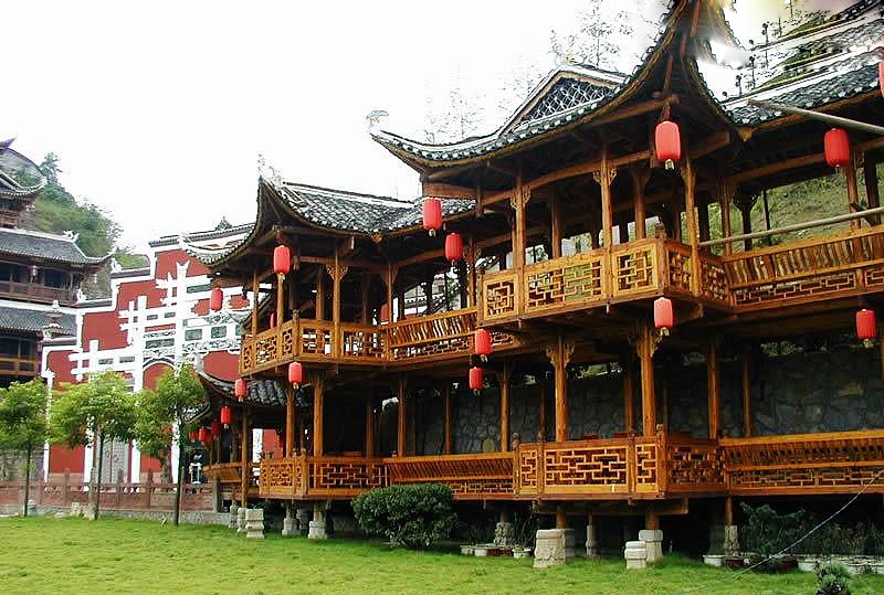 長沙往返《血色湘西》老院子/大庸府城,土家風情園2日旅遊線路