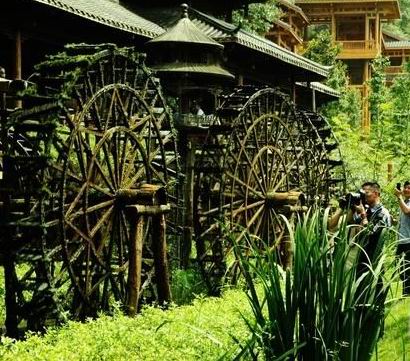 張家界、袁家界、凤凰古城、精华旅游行程